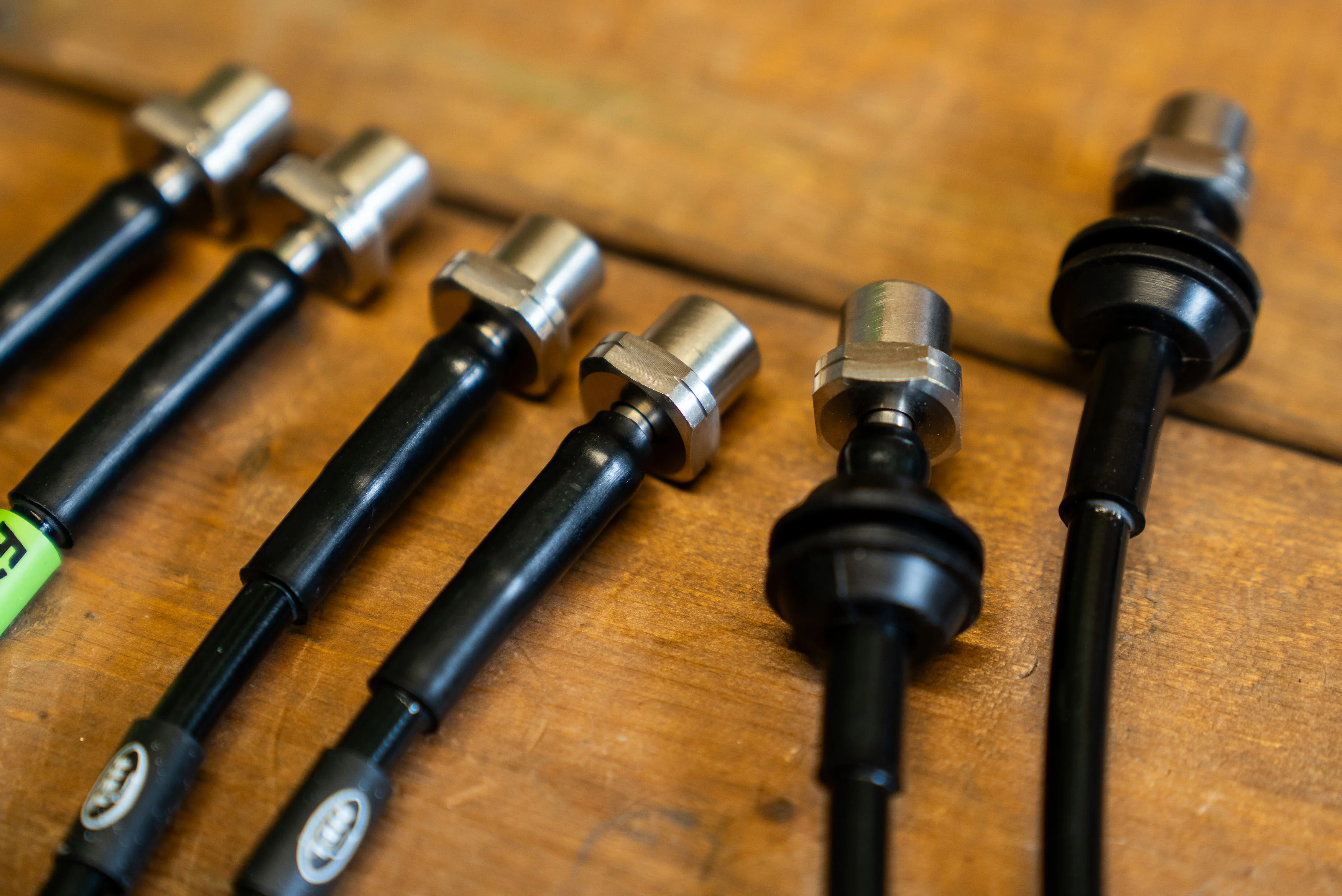 BMW E8X EXTENDED FRONT + REAR BRAKE LINE KIT - Image 5