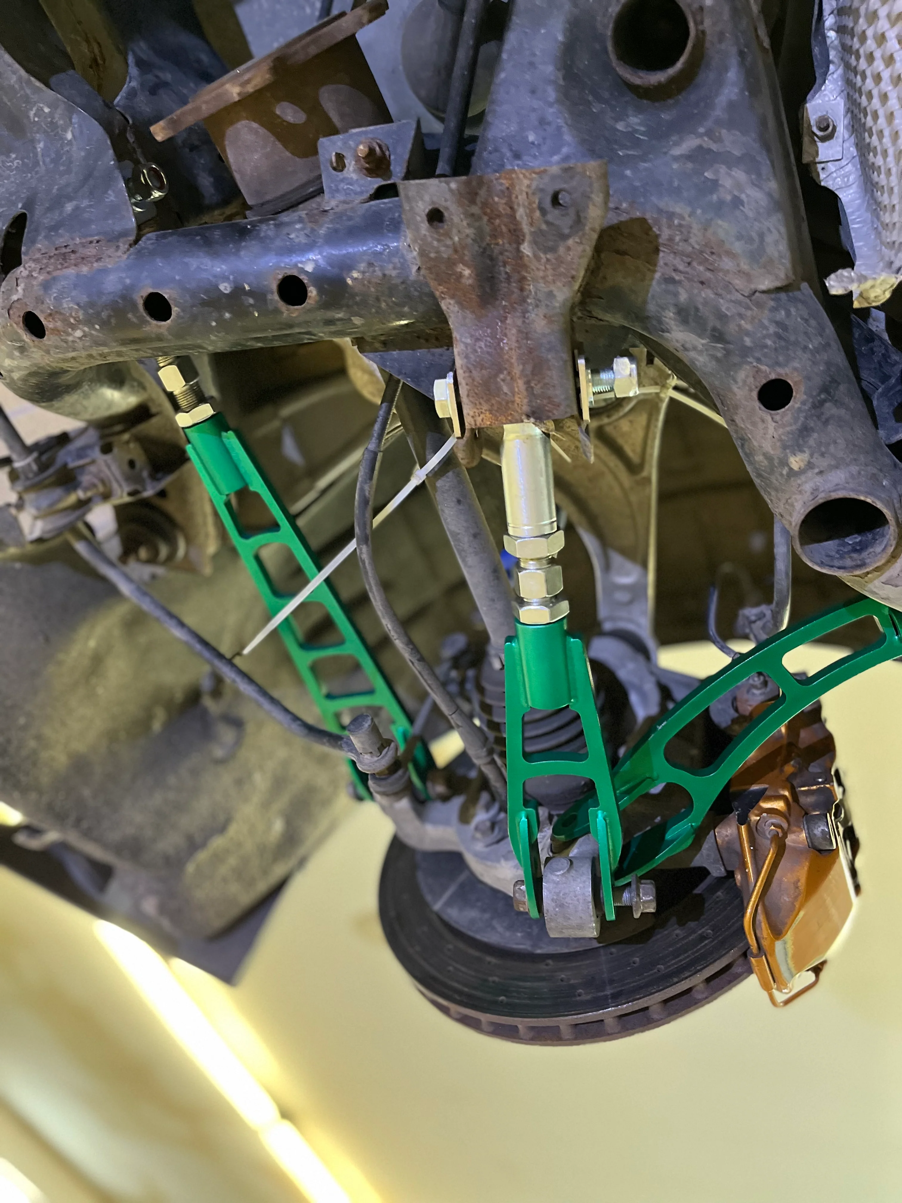 Nissan R35 GTR Rear Traction Arms - Image 4