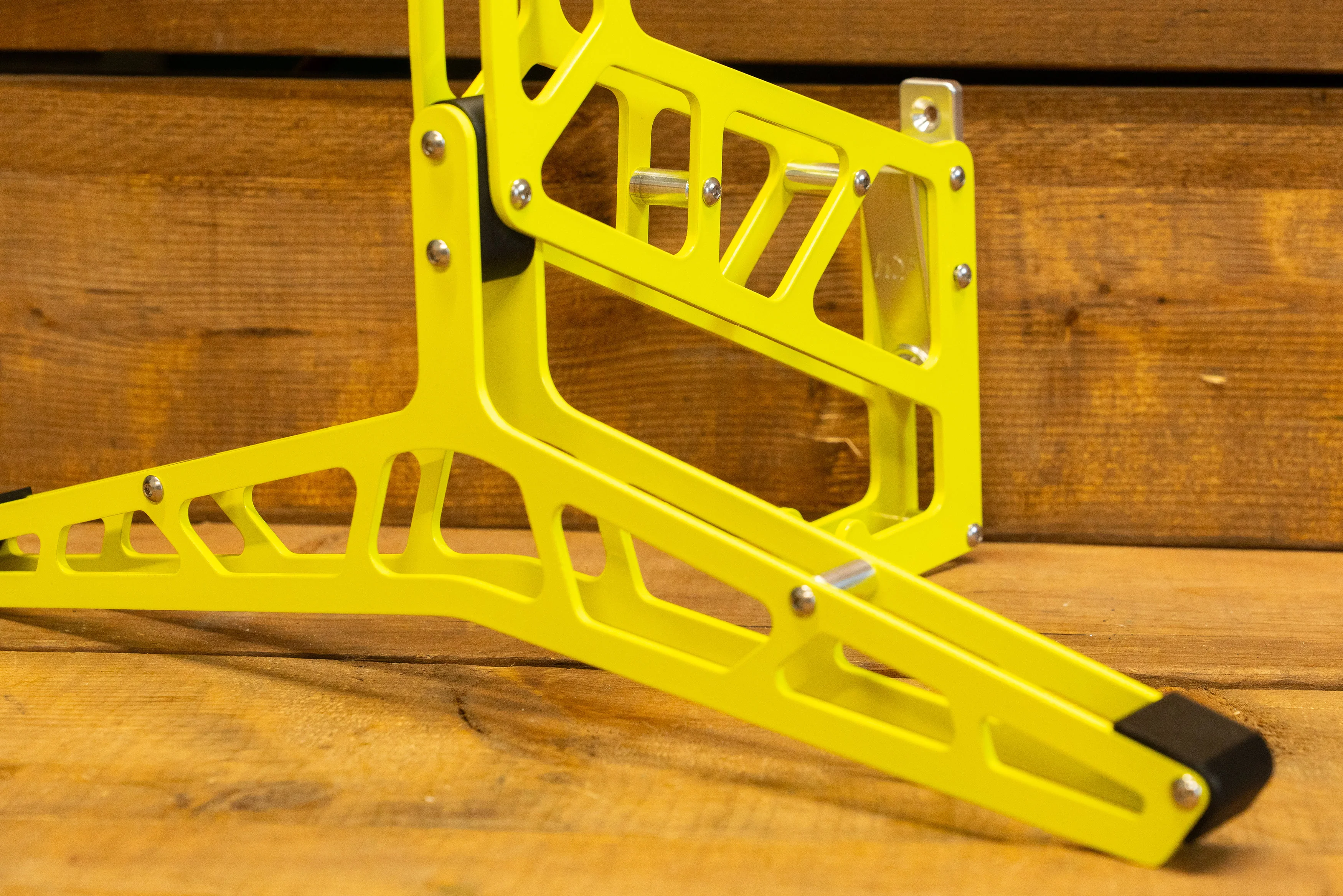 FDF Helmet+Suit Wall Mount - Image 4